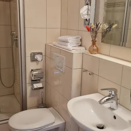 Gaestehaus Wiesenhof Hotell *