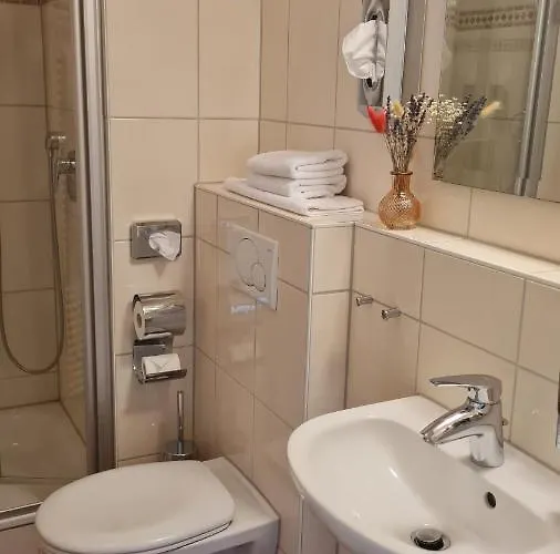 Gaestehaus Wiesenhof Отель *